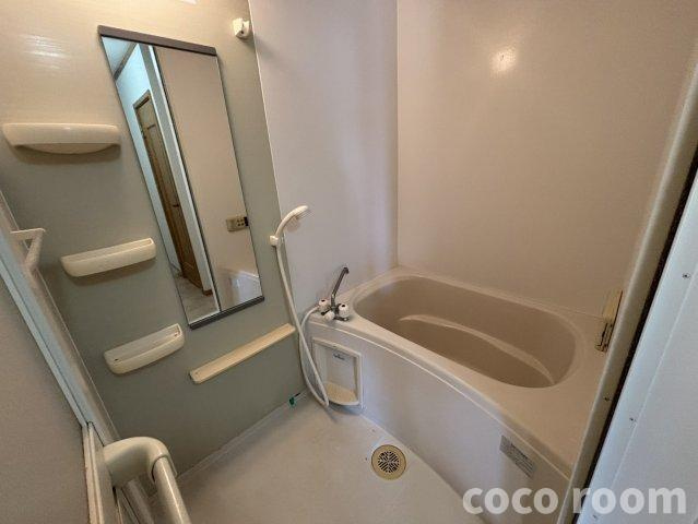 ＣＯＭＯＤＯ旭の浴室