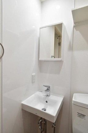 サザンフロント六町の洗面所