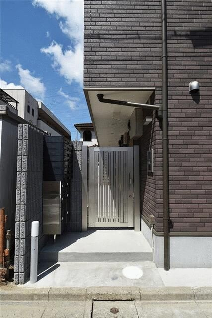 サザンフロント六町のエントランス