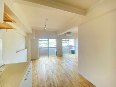 【居間・リビング】 | バーンフリート総持寺