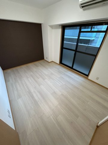 大阪市西区西本町２丁目の賃貸マンションの居間・リビング