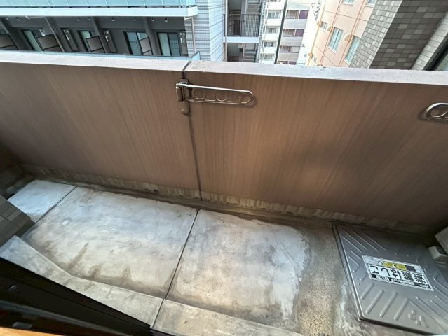 大阪市西区西本町２丁目の賃貸マンションのバルコニー