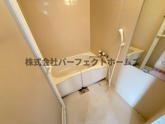 Belong枚方東2番館の浴室|落ち着いた空間のお風呂です