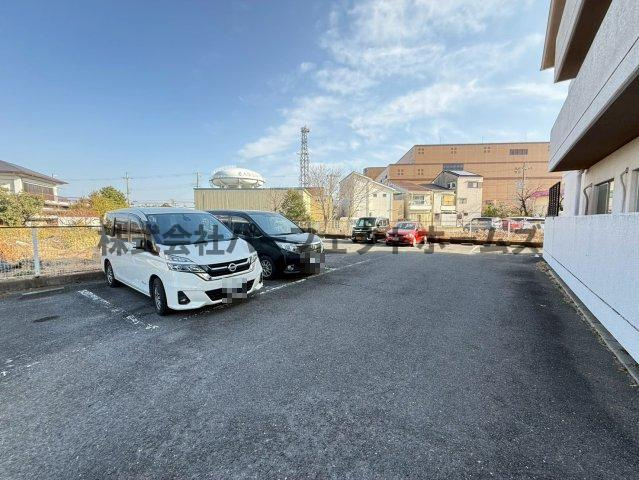 Belong枚方東2番館の駐車場|駐車場に車を止められます