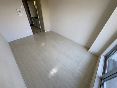 【洋室】 | ライオンズステーションプラザ杉田