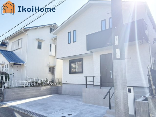 神戸市西区押部谷町木幡　新築戸建の駐車場|【ホームページに現地動画掲載中】●年中無休：当日予約可●お車ゆったり2台駐車可能！自転車・バイクも！