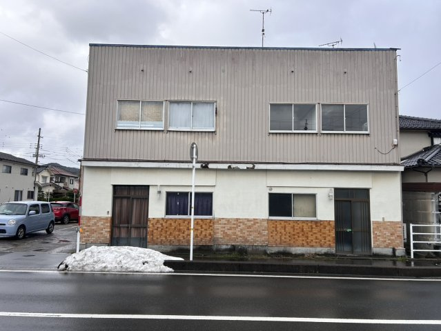 東今在家ハイツの外観