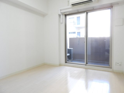 【居間・リビング】 | クリスタルブライト谷町