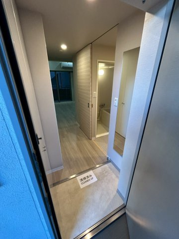 大阪市西区立売堀２丁目の賃貸マンションの玄関