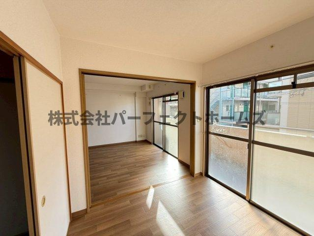 パレビバスの洋室|使い勝手のいい洋室です