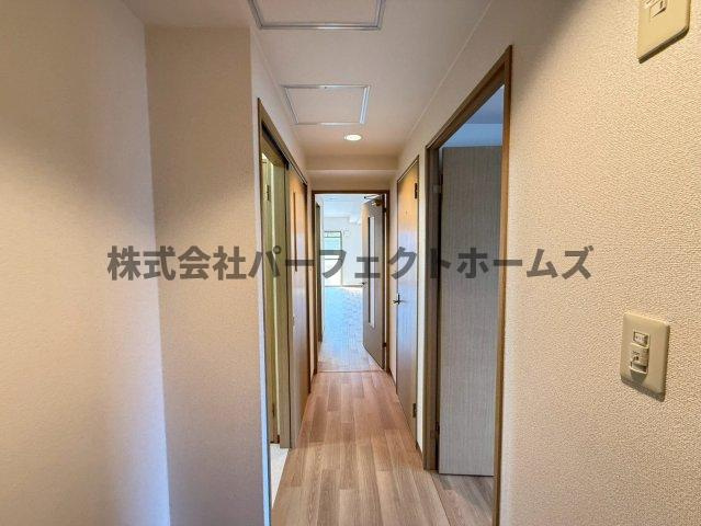 パレビバスの内装|明るい室内です