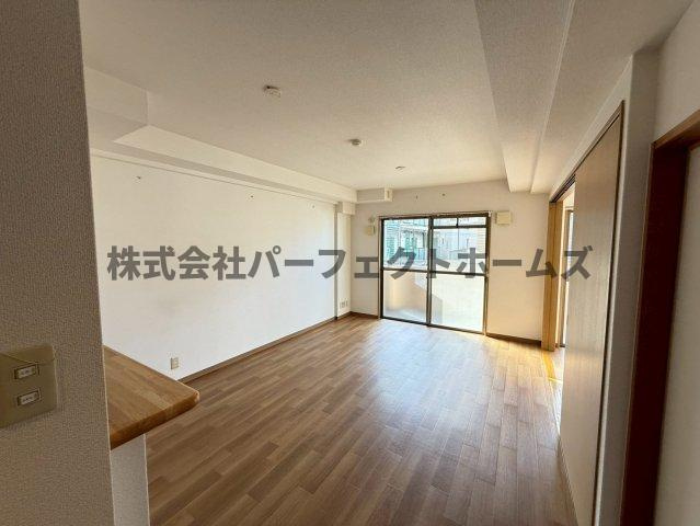 パレビバスの居間・リビング|ゆったりとしたリビングです