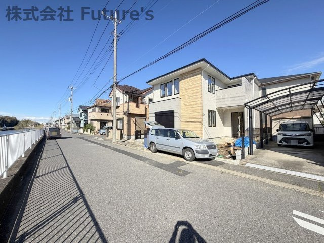 三郷市早稲田6丁目　新築戸建　全1棟の前面道路含む現地写真|前面道路含む現地写真です。