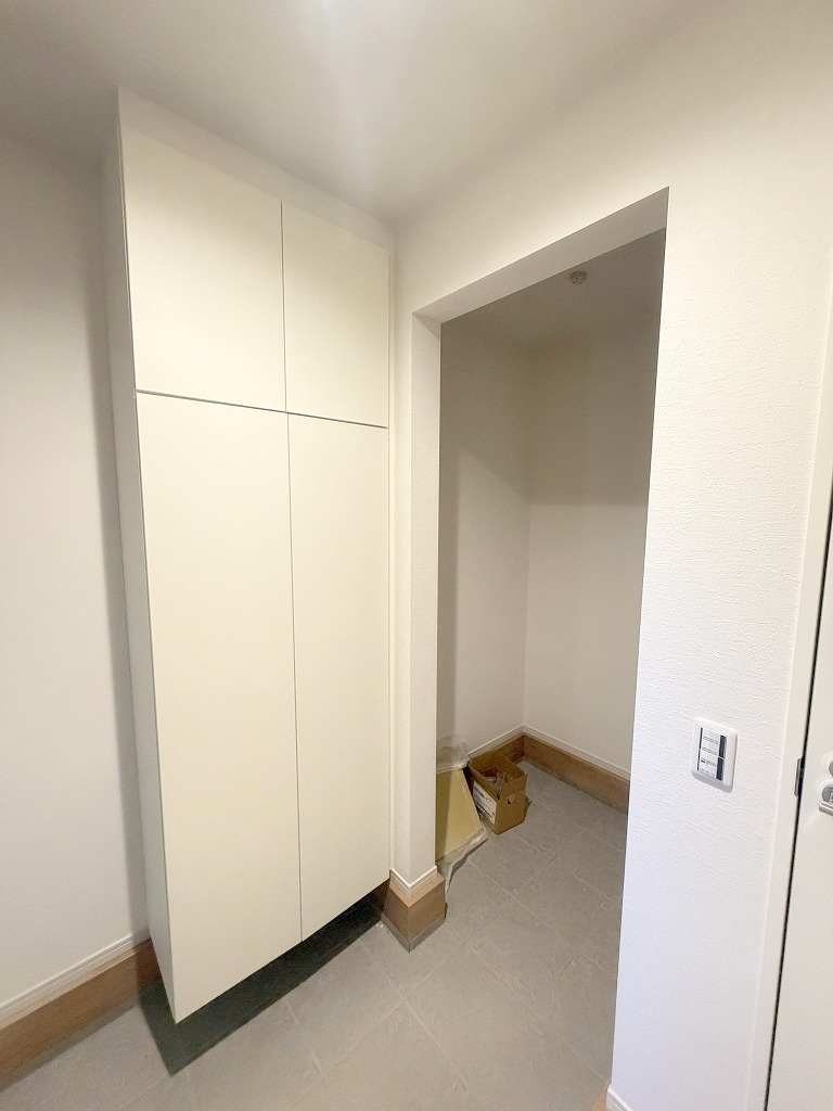 三郷市早稲田6丁目　新築戸建　全1棟の玄関|同施工会社の参考写真になります。