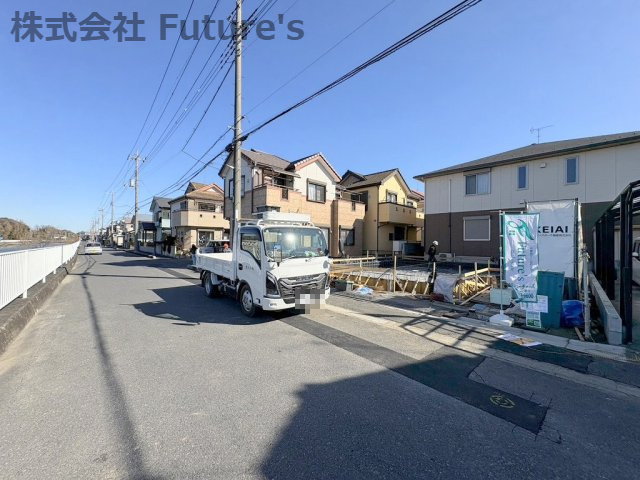 三郷市早稲田6丁目　新築戸建　全1棟の前面道路含む現地写真|前面道路含む現地写真です。