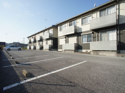 【駐車場】 | ヴィラフェリーチェB | 駐車場2台込みです♪