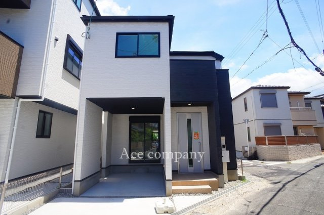 【外観】 | 東大阪市菱屋西5丁目　【2号棟/全2棟】 | 【2号棟】南西角地！2階建て！最寄駅徒歩5分、2WAYアクセスも可能です！ローン返済目安：月々約108625円（頭金0円、変動金利0.875％、返済期間40年、ボーナス払い無しで試算しています）