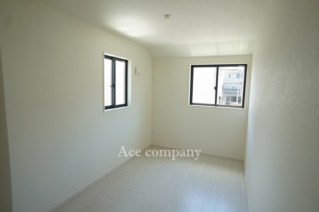 【子供部屋】 | 東大阪市菱屋西5丁目　【2号棟/全2棟】 | 【2階：東側洋室5.5帖】