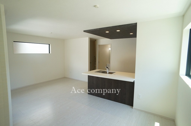 【居間・リビング】 | 東大阪市菱屋西5丁目　【2号棟/全2棟】 | 【LDK：15.5帖】