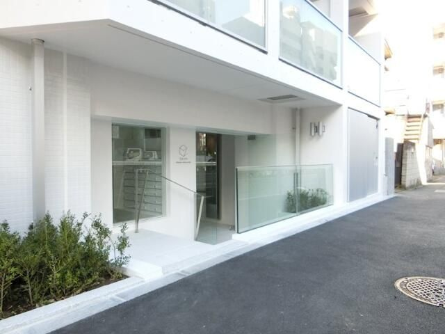 ＺＯＯＭ新宿下落合のエントランス