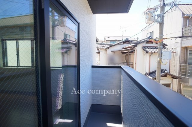 【バルコニー】 | 東大阪市菱屋西5丁目　【1号棟/全2棟】 | バルコニーは2階と3階にあります☆こちらは2階、リビングに面した西向きのバルコニーです☆