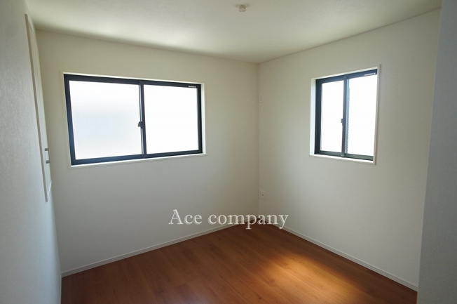 【子供部屋】 | 東大阪市菱屋西5丁目　【1号棟/全2棟】 | 【3階：洋室5.0帖】