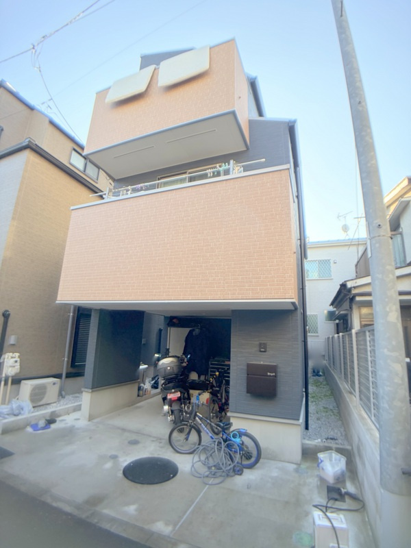 中央３　戸建の外観|京急本線「大森」駅徒歩21分
京急本線「平和島」駅徒歩22分
東急池上線「池上」駅徒歩22分