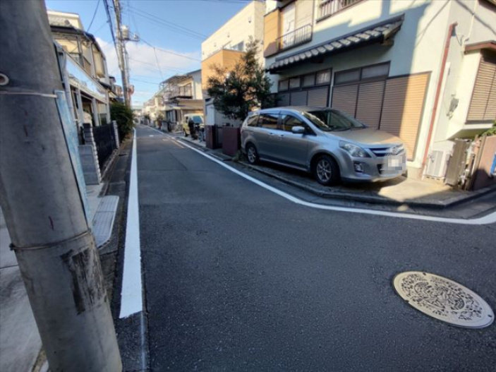 【前面道路含む現地写真】の画像