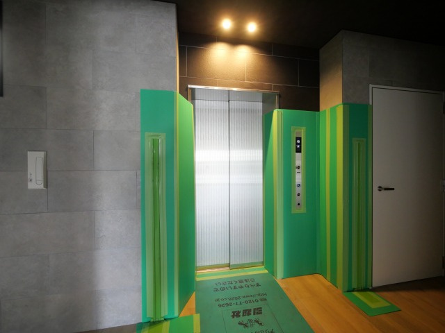 スワンズシティ新大阪プライムのロビー