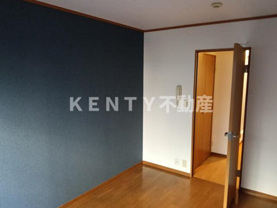 【寝室】 | マデイラ | 落ち着いた色調の寝室です