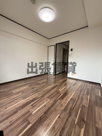 仲介手数料０円！！グランデ中村公園の居間・リビング