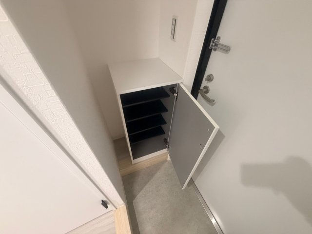 KORE・YIELD千里丘の玄関