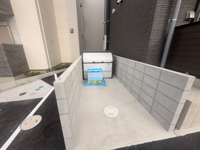 KORE・YIELD千里丘のエントランス