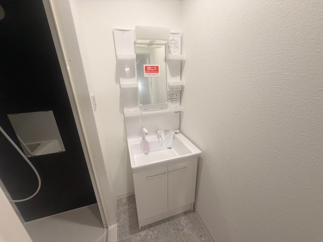 KORE・YIELD千里丘の独立洗面台