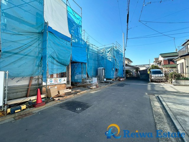 新築戸建　茅ヶ崎市香川4丁目の前面道路含む現地写真