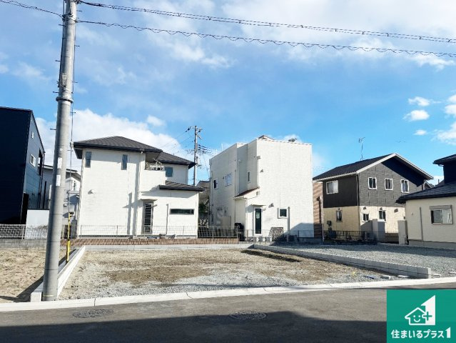 加古川市加古川町稲屋　第13期　新築一戸建ての外観|周辺は落ち着いた街並みの住宅地！子育てがしやすい住環境です！まだ未完成ですが、現地でしかわからない事もございます。是非一度ご覧ください。