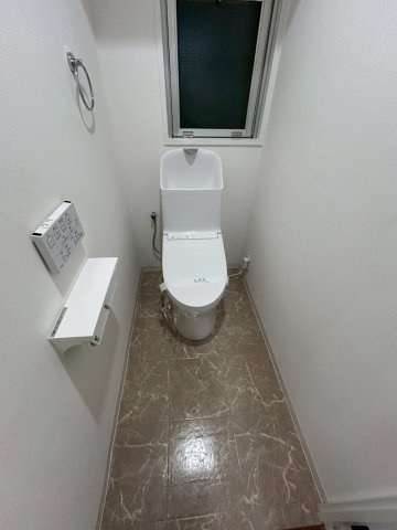 大阪市西区立売堀５丁目の賃貸マンションのトイレ