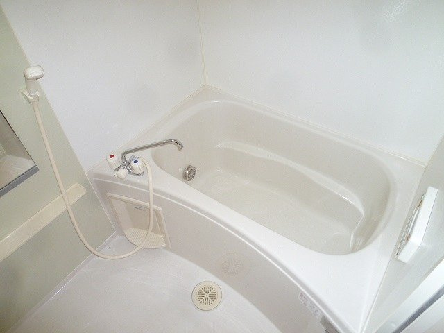 アルカンシェル　虹Ｂの浴室|きれいなお風呂です