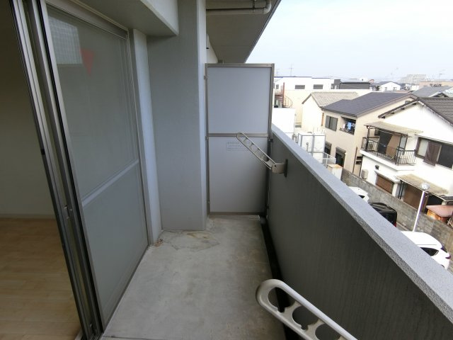 フロンティア中川のバルコニー