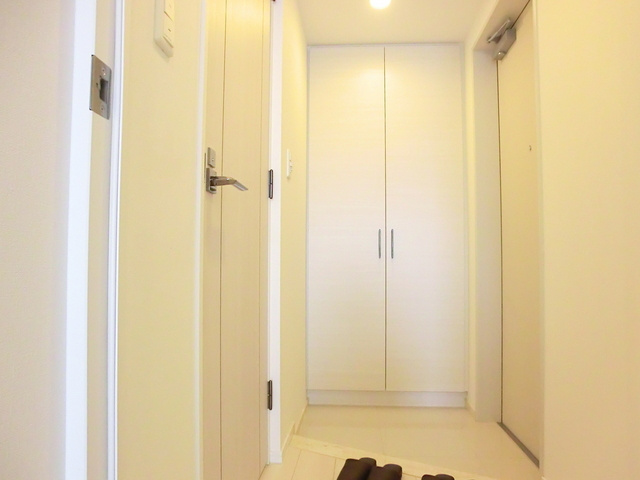 パークアクシス西巣鴨の玄関|綺麗な玄関部分♪