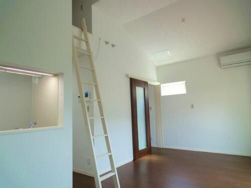 シャンティニエ　コノムの寝室