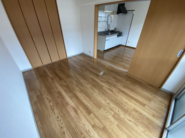 【内装】 | 777ハイツ | 洋室6.0帖