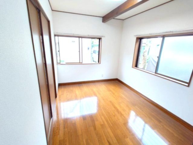 スプリームおおたの洋室|１Ｆ洋室６帖（北側）