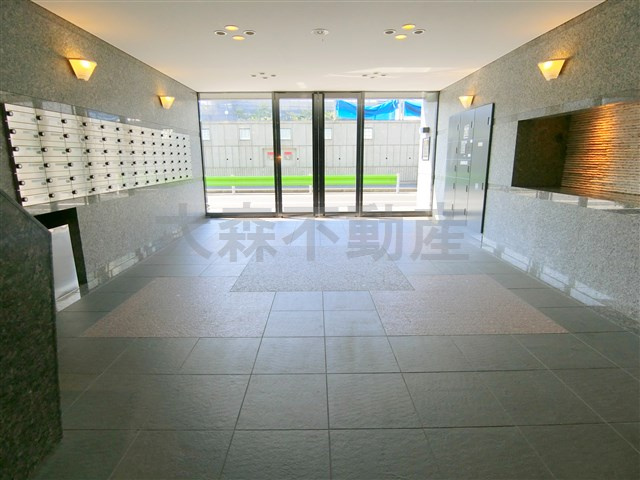 ルーブル東蒲田六番館のエントランス