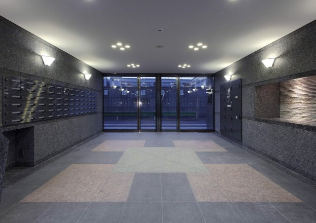 ルーブル東蒲田六番館のエントランス|防犯カメラTVモニター付オートロック