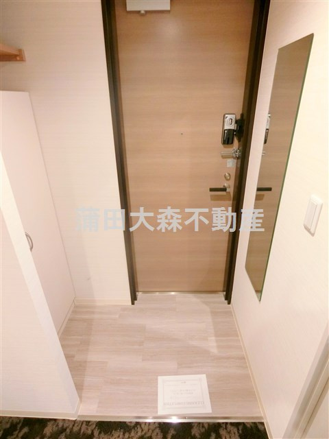 M-1 Tokyo 西糀谷3の玄関