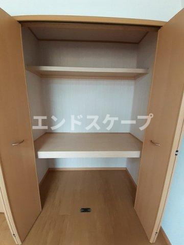 サンルームガルテンⅡの収納|高崎、前橋のお部屋探しはエンドスケープまで！お客様の理想お聞かせ下さい♪