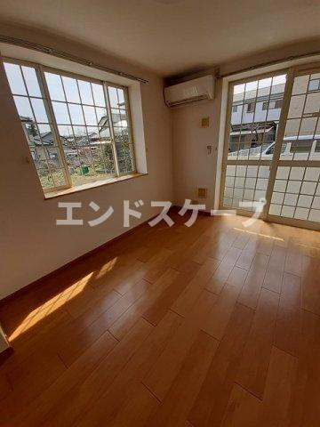 サンルームガルテンⅡの居間・リビング|高崎、前橋のお部屋探しはエンドスケープまで！お客様の理想お聞かせ下さい♪