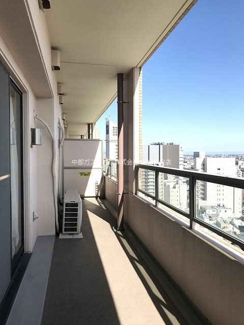 セントラルタワーのバルコニー