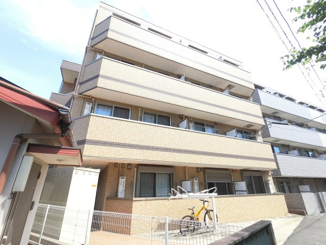 May Azurl  登戸の外観